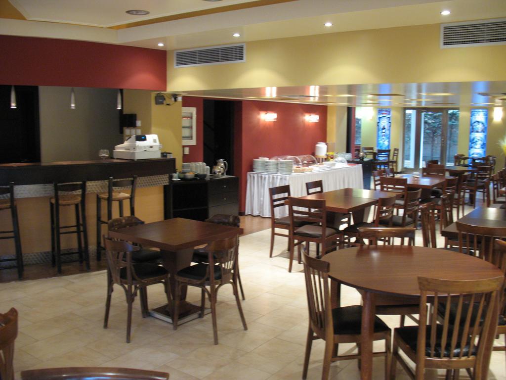Hotel Prigipikon Suites And Sofites Лутра Ипатис Екстериор снимка
