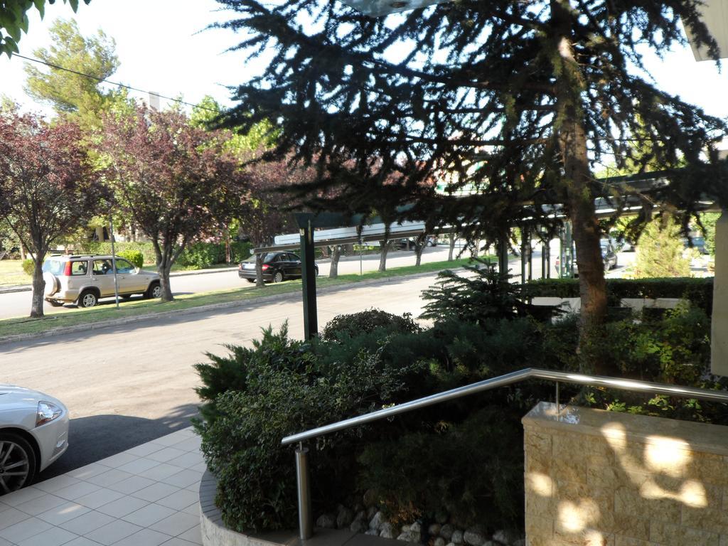 Hotel Prigipikon Suites And Sofites Лутра Ипатис Екстериор снимка
